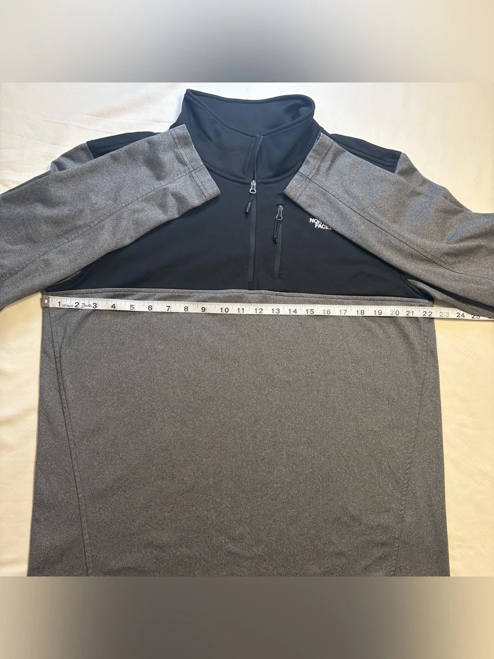 The North Face Men’s Cinder 100 1/4 Zip Pullover Fleece Black and  Asphalt Gray